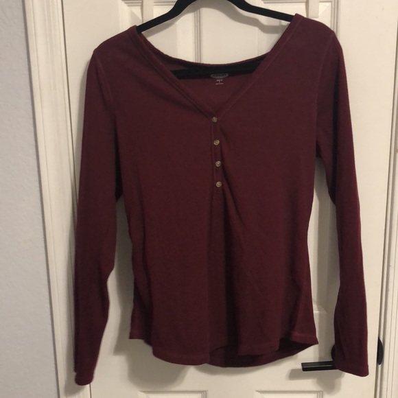 Old Navy 1 Green Ribbed V Neck Long Sleeve, 1 Maroon Ribbed V Neck Long Sleeve - Picture 2 of 9